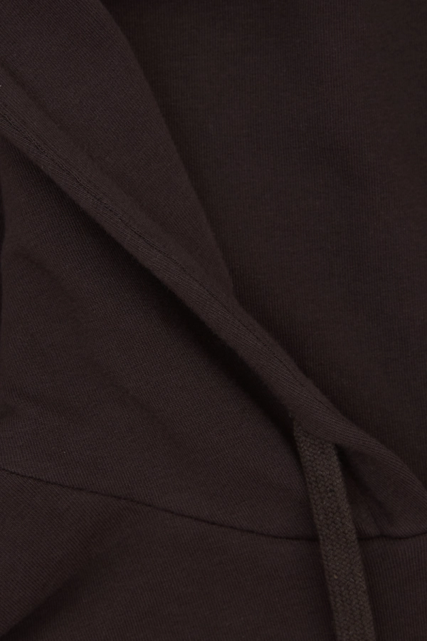 Bawełnina brązowa – detal materiału bluzy Kai